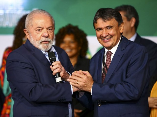 Governo Lula dobra verbas destinadas por Bolsonaro  assistncia social