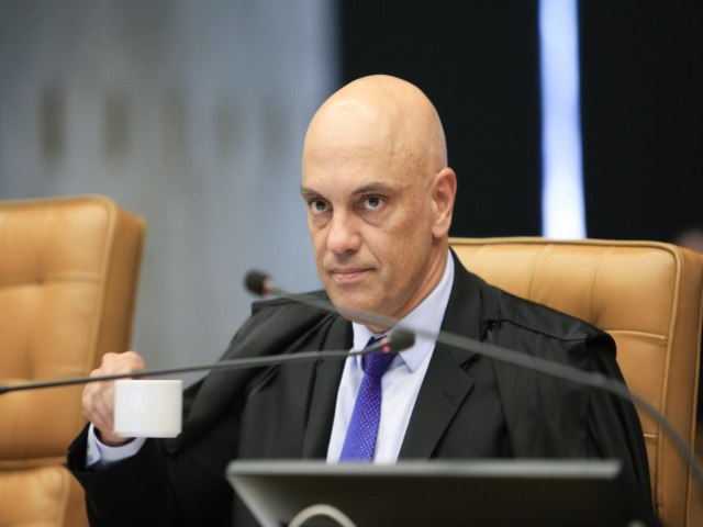 STF julgar militares envolvidos nos atos de 8 de janeiro, decide Moraes