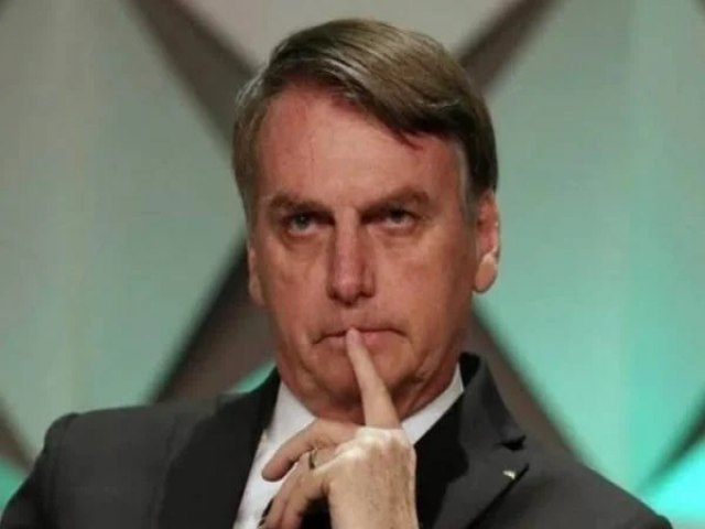 Bolsonaro  orientado a devolver joias que incorporou a acervo pessoal