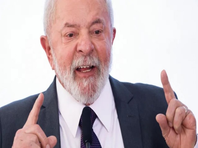 Presidente Lula diz que privatizao da Eletrobras foi um crime de lesa-ptria