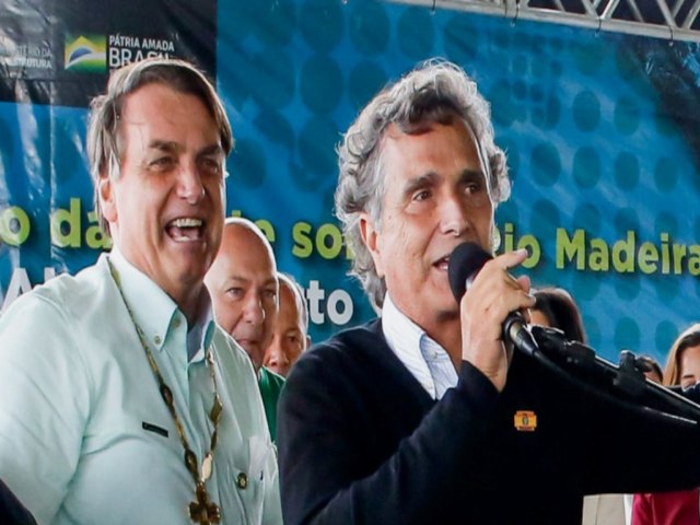 Bolsonaro guardou joias e presentes em fazenda de Nelson Piquet