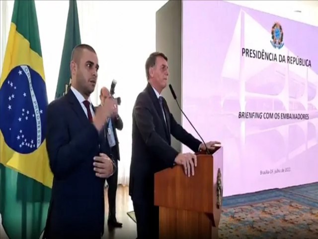 Reunio com embaixadores: MP Eleitoral se manifesta a favor da inelegibilidade de Bolsonaro