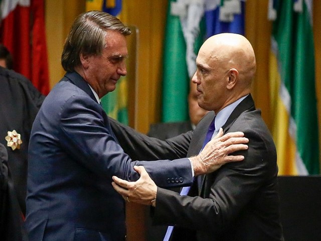 Moraes vai almoar Bolsonaro em seu voto, dizem integrantes do TSE