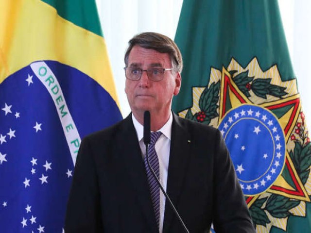 Aps deciso do TSE por inelegibilidade, Bolsonaro est perto de ser preso