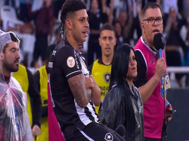 LIDER, BOTAFOGO BATE VASCO NO NILTON SANTOS LOTADO E SEGUE SOBERANO NO BRASILEIRO