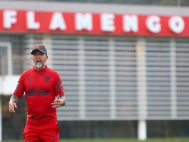 Flamengo mantm Sampaoli como tcnico aps soco de Fernndez em Pedro