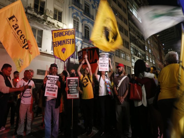 Movimento negro faz ato pedindo fim da Operao Escudo da Polcia de So Paulo