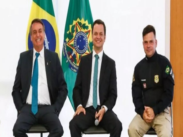 Do trio golpista s falta um ser preso; e no vai demorar, diz Rogrio Correia aps priso de Silvinei Vasques