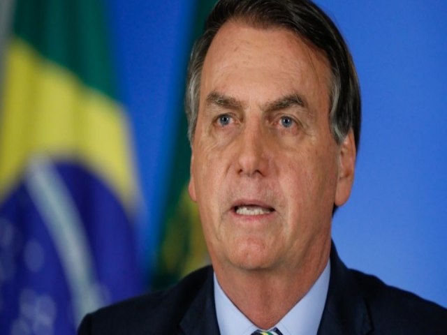 Bolsonaro recebeu em dinheiro vivo recursos gerados pelas vendas de joias, diz PF