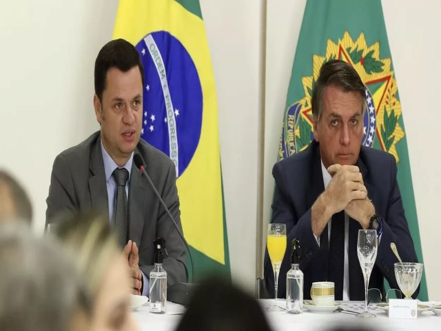 Aliados revelam arrependimento por terem defendido Bolsonaro e Torres: sucesso inacreditvel de erros