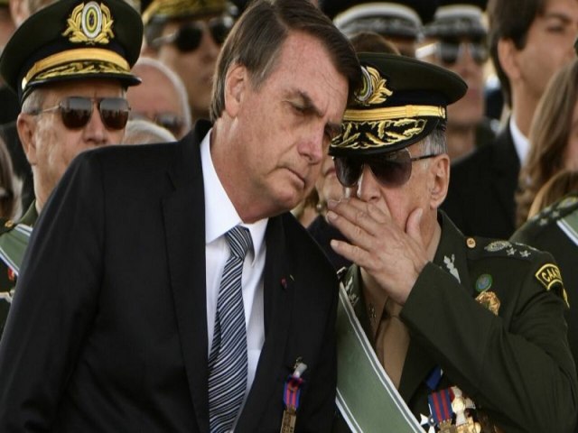 Militares se afastam de Bolsonaro e no devem pressionar contra possvel priso