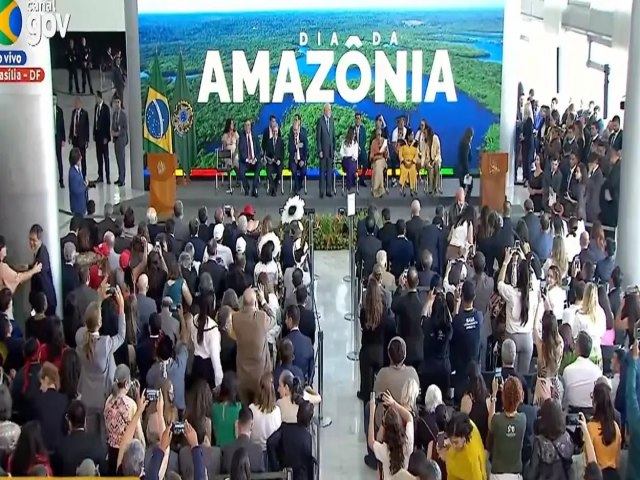 Governo Lula anuncia R$ 600 milhes do Fundo Amaznia para municpios e seis unidades de conservao