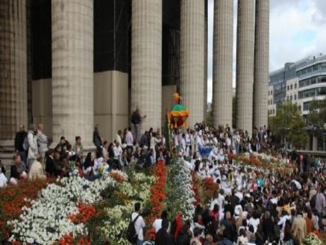 EVENTO: Cultura brasileira ocupa as ruas de Paris na Lavagem da Madeleine 2023