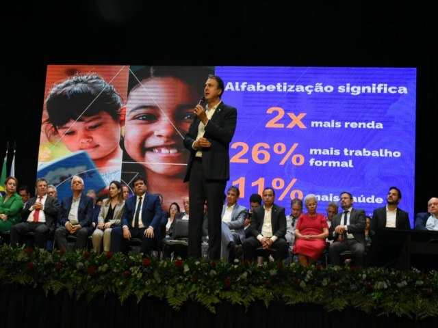 Piau ter R$ 120 milhes para concluir obras paralisadas na rea da educao