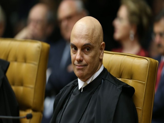 Alexandre de Moraes vota pela condenao de mais cinco rus pelo 8 de janeiro