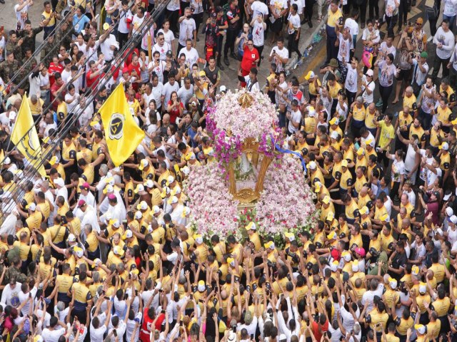 RELIGIOSIDADE: Crio de Nazar leva multido s ruas de Belm neste domingo