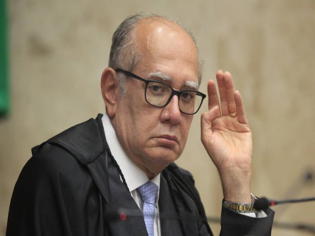 Gilmar diz que Congresso foi compassivo com Bolsonaro e critica ofensiva contra STF