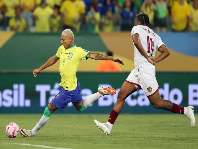 Brasil empata com a Venezuela e perde liderana das Eliminatrias da Copa