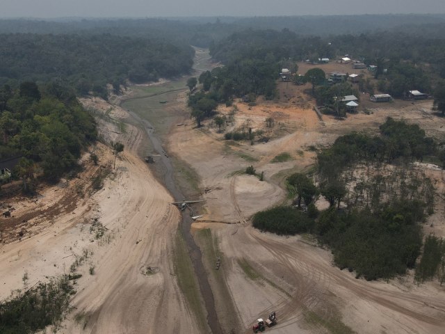 Seca no Amazonas afeta mais de 630 mil pessoas, diz boletim da Defesa Civil