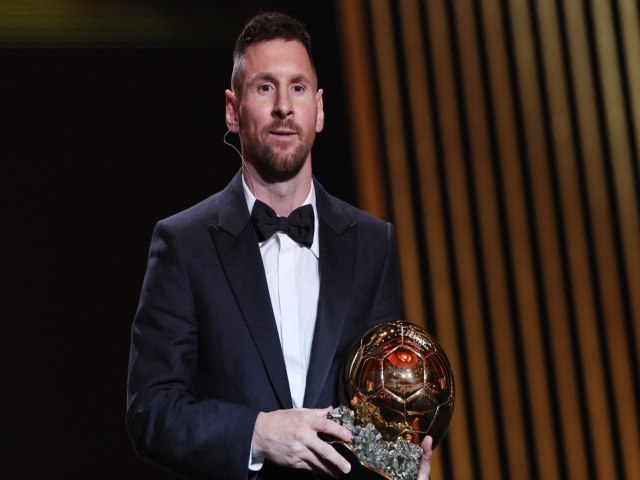 Messi conquista Bola de Ouro da France Football de melhor do mundo pela oitava vez