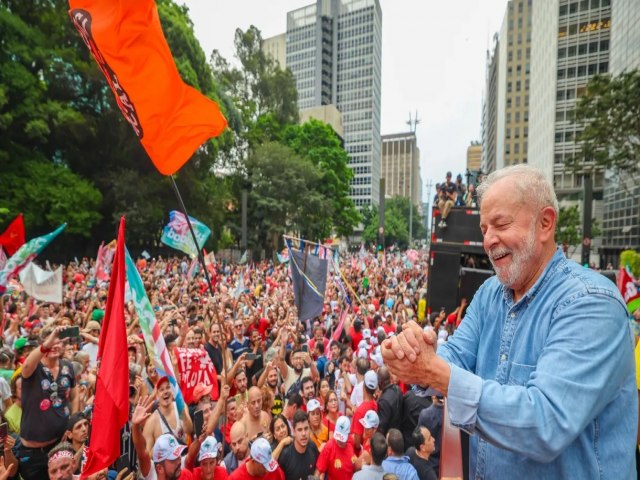 PT dever ter at 13 candidatos em capitais e participao direta de Lula em 2024, diz senador