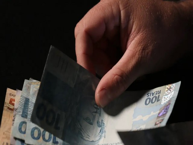 NOVO BRASIL: Segunda parcela do dcimo terceiro deve injetar R$ 106 bi na economia