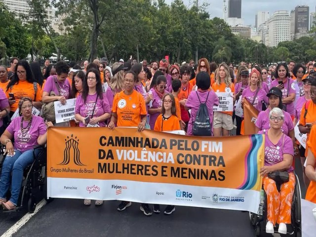 Caminhadas em todo o pas pedem o fim da violncia contra mulheres