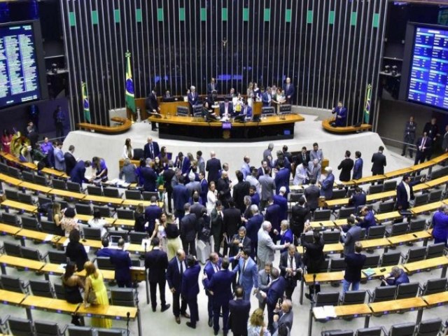 Cmara dos Deputados aprova MP do ICMS, que alivia caixa do governo para 2024