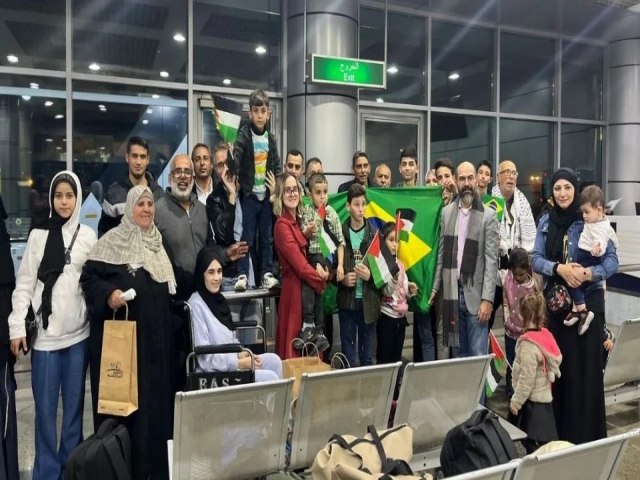 Genocdio na Palestina: avio do governo Lula com mais 30 repatriados chega a Braslia