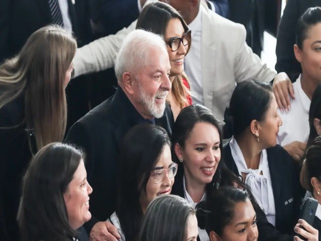 Em mensagem nas redes, presidente Lula diz que 2023 foi para arrumar a casa 