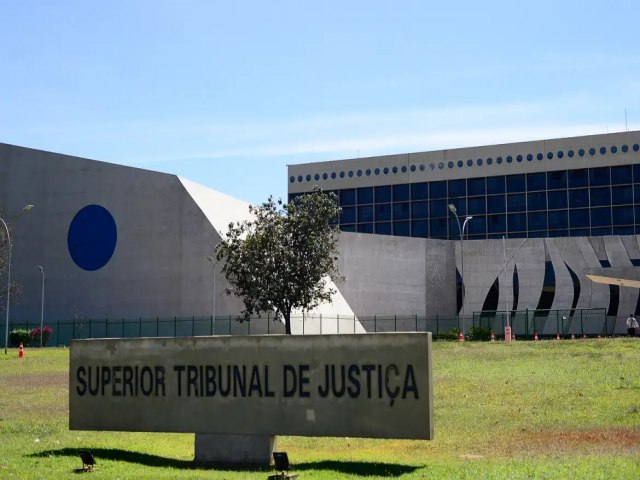 Arma de brinquedo no roubo gera grave ameaa, decide Superior Tribunal de Justia