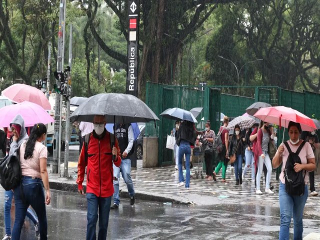 Meteorologia alerta para chuvas intensas em Braslia, no Piau e em 11 estados