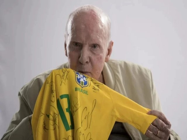 LUTO: Aos 92 anos, morre tcnico Zagallo, o nico tetracampeo mundial de futebol