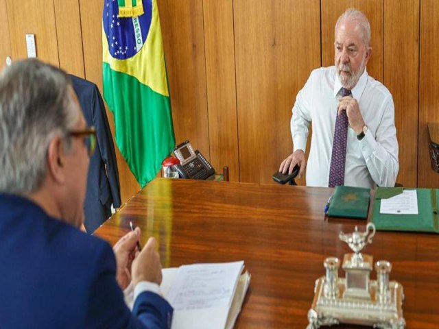 Lula confronta Lira e descarta tirar Padilha do Ministrio da Articulao Poltica