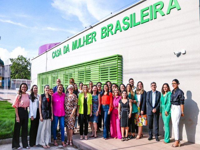 Representantes de entidades participam de encontro para definio do comit gestor da Casa da Mulher Brasileira de Teresina