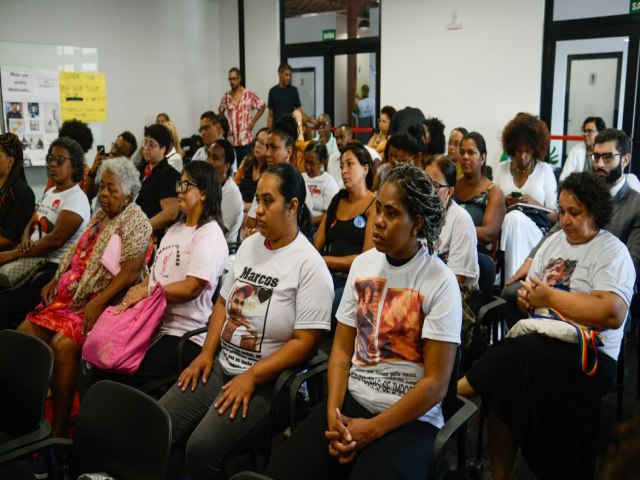 Esperana de justia une mes de vtimas da violncia policial no Rio de Janeiro