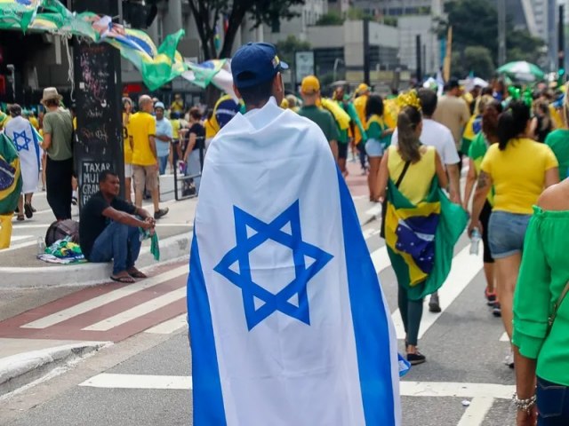 Com bandeiras de Israel, bolsonaristas reafirmam apoio a Netanyahu e ao genocdio em Gaza