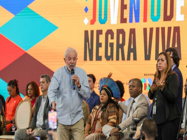 Governo Lula prev mais de R$ 665 milhes em aes para jovens negros