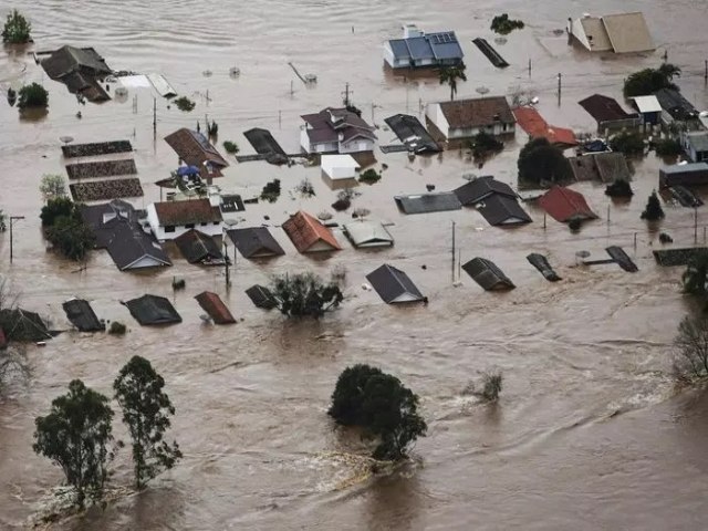 Temporal no Rio Grande do Sul: mais de 500 mil pessoas esto sem gua e 300 mil sem luz