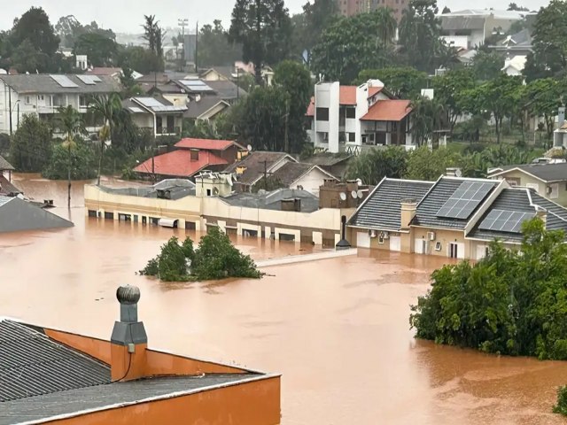 Lula garante verba para reconstruo de estradas no Rio Grande do Sul