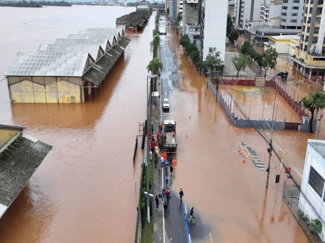 Inmet emite alerta vermelho e prev tempestades no RS: Grande risco de danos