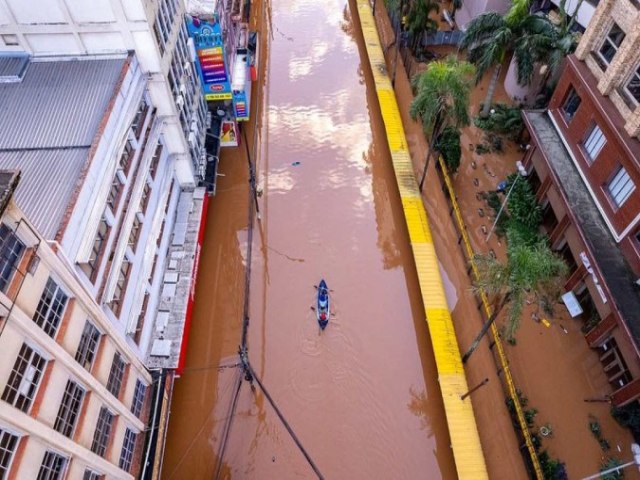 Apenas duas das 23 bombas de Porto Alegre funcionaram durante as chuvas, diz Pimenta