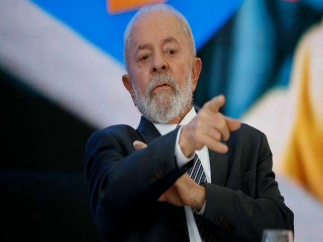 Privatizao das praias: governo Lula se declara contra proposta apoiada por Flvio Bolsonaro