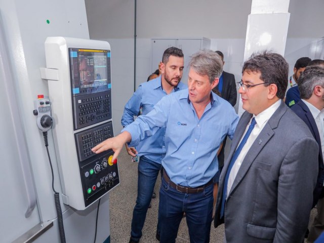 Rafael Fonteles conhece novo Centro de Formao do Senai em Teresina e projeta parceria