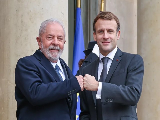 Macron liga para Lula e o parabeniza por posicionamento sobre a Venezuela