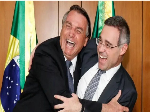 Indicado por Bolsonaro, Andr Mendona segue Dino e vota para barrar emendas impositivas