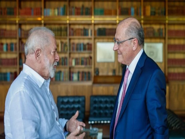 Efeito Lula: projeo de crescimento dispara e ministro Alckmin celebra nas redes