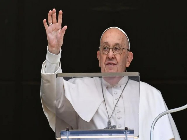 Papa Francisco diz que Terra est doente em novo alerta sobre crise climtica