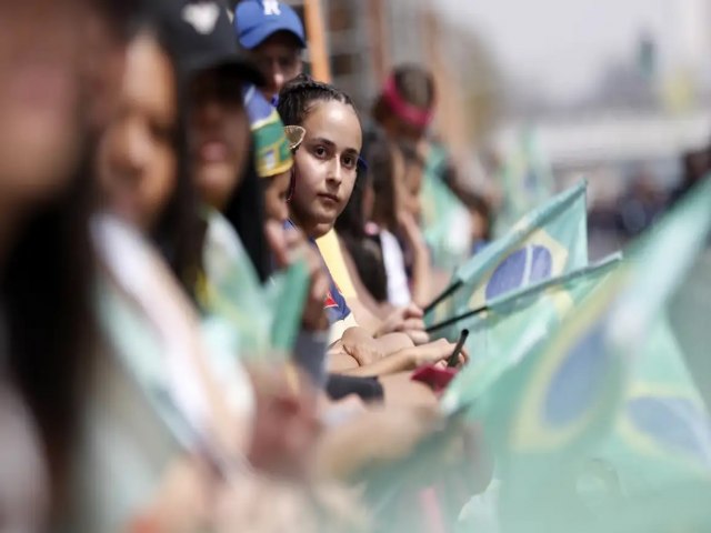 Desfile de 7 de Setembro em Braslia destaca vacinao e homenageia gachos