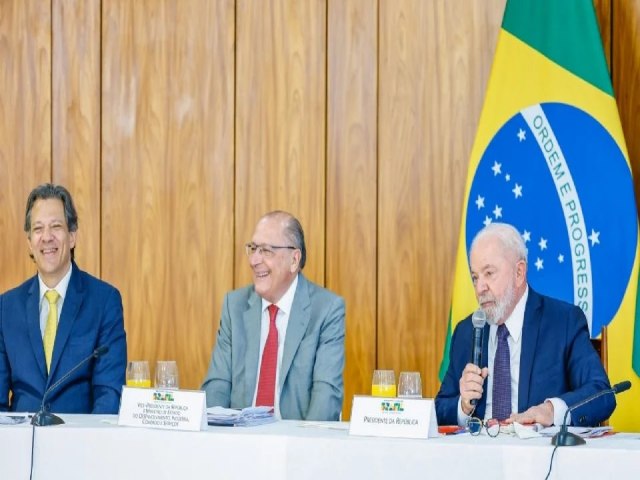 Efeito Lula: indstria automotiva atinge patamar surpreendente de produo mensal